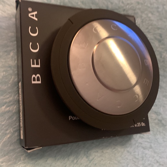 BECCA shimmering highlight powder Pearl new - Picture 8 of 8